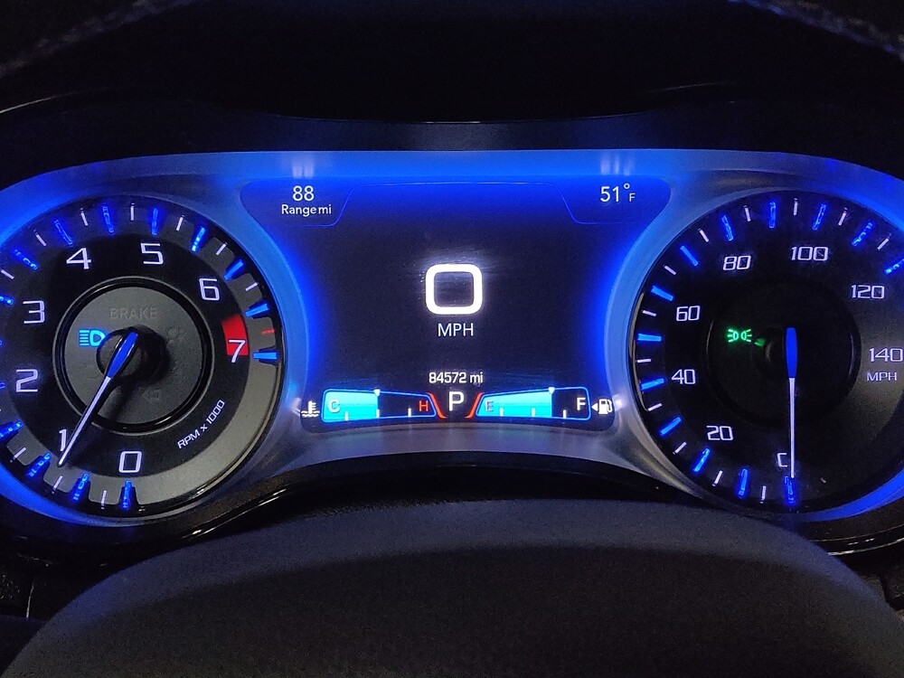 2018 Chrysler 300 in Fairfield, OH 45014 - 18126544 23