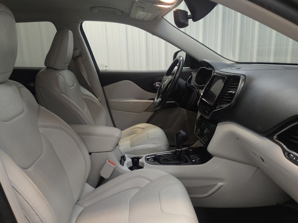 2019 Jeep Cherokee in Fairfield, OH 45014 - 18126545 21