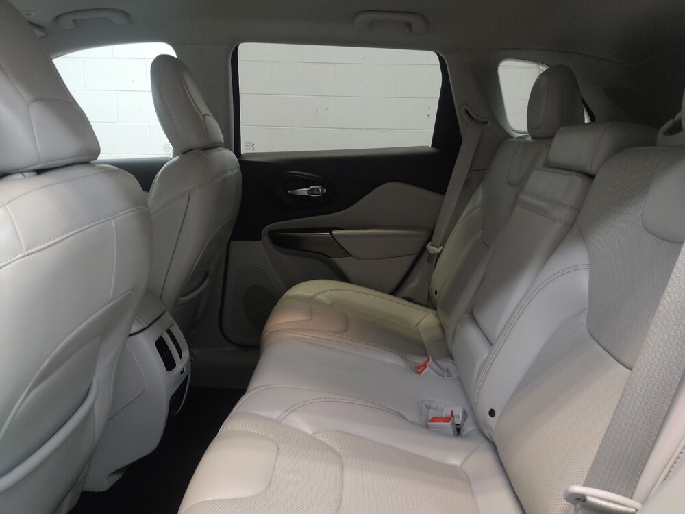 2019 Jeep Cherokee in Fairfield, OH 45014 - 18126545 18