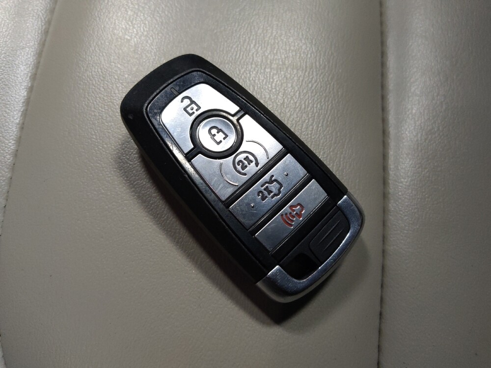 2019 Ford Explorer in Mesa, AZ 85210 - 18126546 32