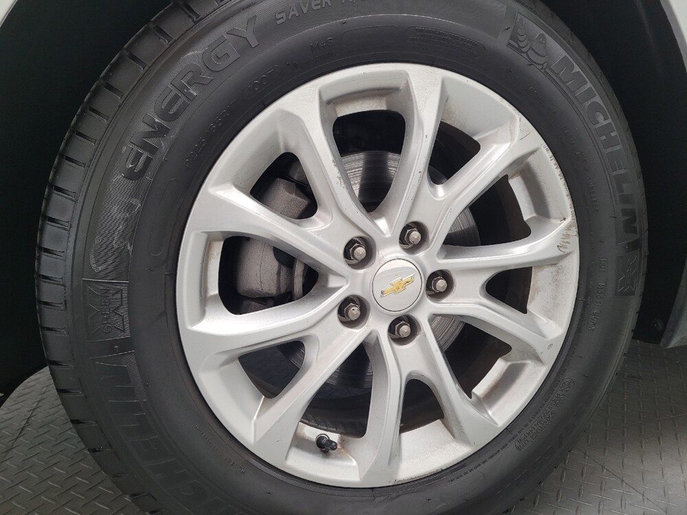 2020 Chevrolet Equinox in Montclair, CA 91763 - 18126551 31