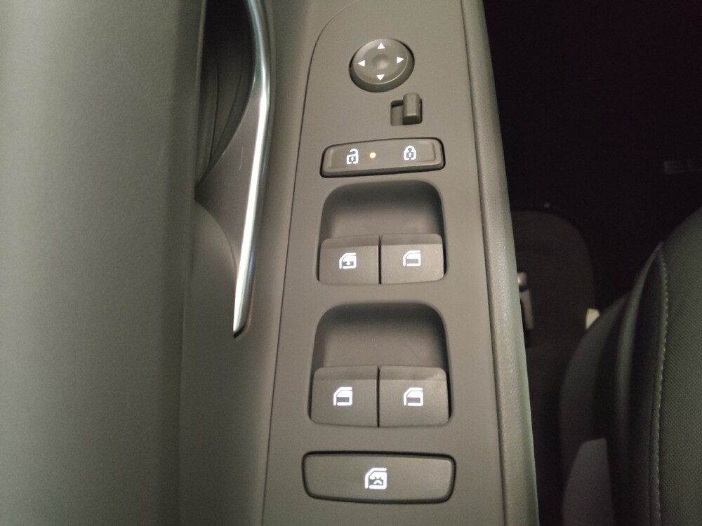 2025 Hyundai Elantra in Pelham, AL 35124 - 18126556 27