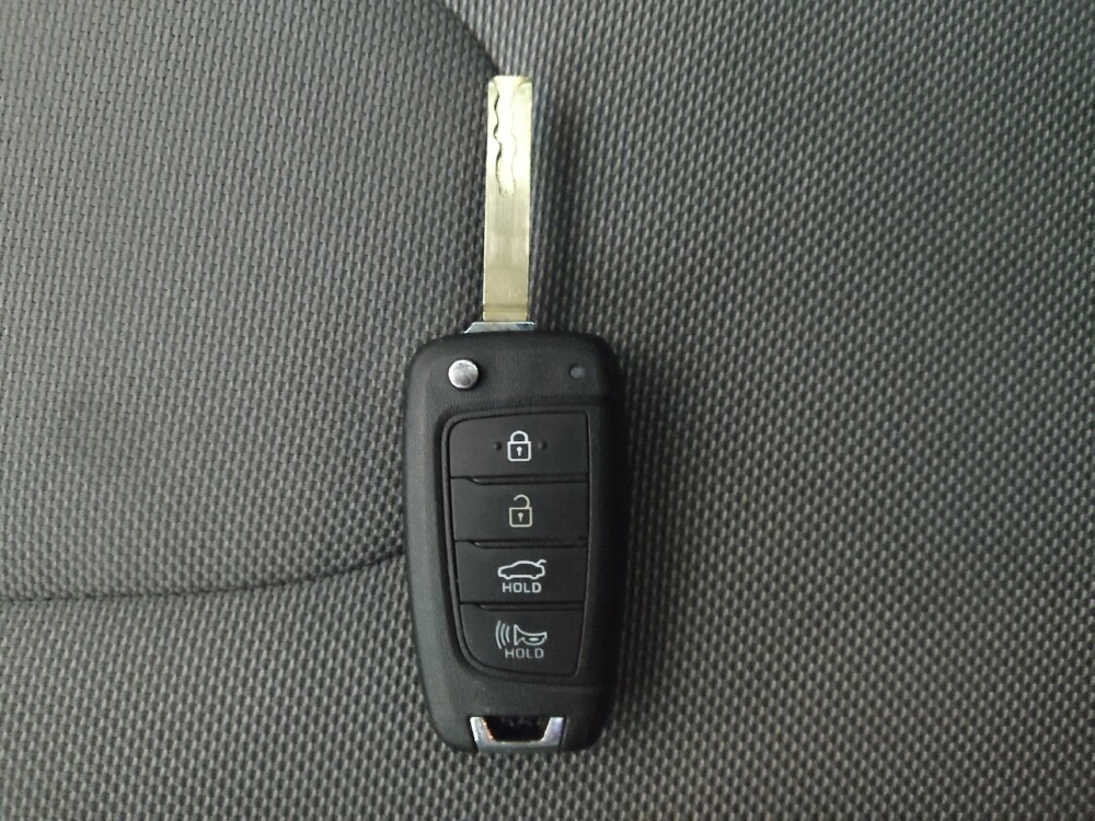 2025 Hyundai Elantra in Pelham, AL 35124 - 18126556 32