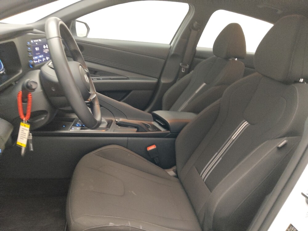 2025 Hyundai Elantra in Augusta, GA 30907 - 18126557 17