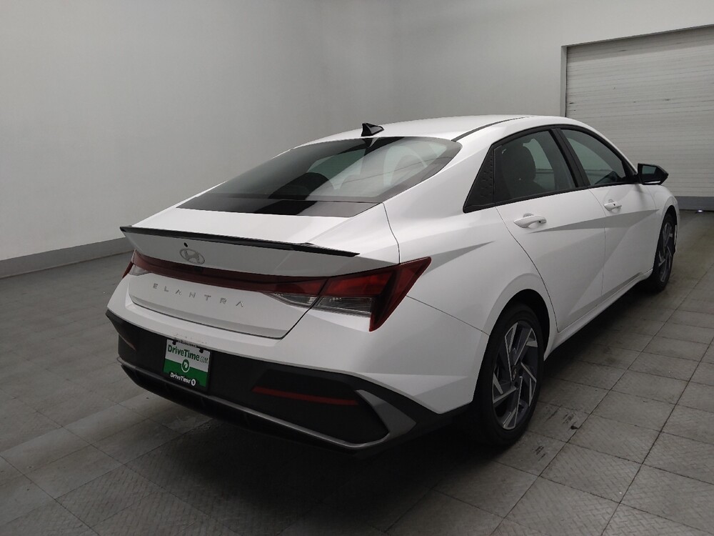 2025 Hyundai Elantra in Augusta, GA 30907 - 18126557 9