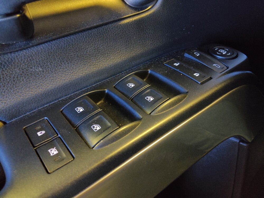 2017 Chevrolet Silverado 1500 in Mesa, AZ 85210 - 18126559 27