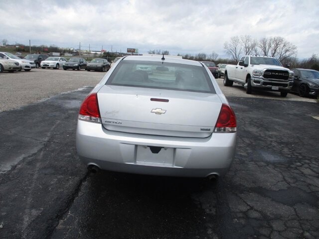2012 Chevrolet Impala in Oak Grove, MO 64075 - 18126562 6