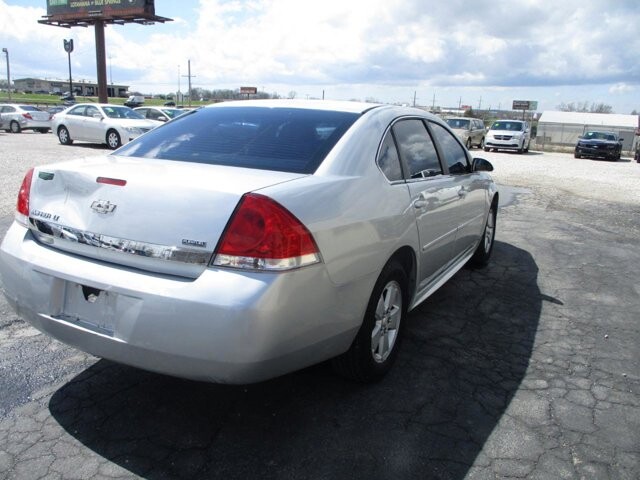 2011 Chevrolet Impala in Oak Grove, MO 64075 - 18126563 2