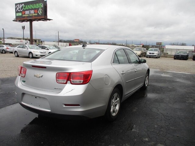 2013 Chevrolet Malibu in Oak Grove, MO 64075 - 18126564 3