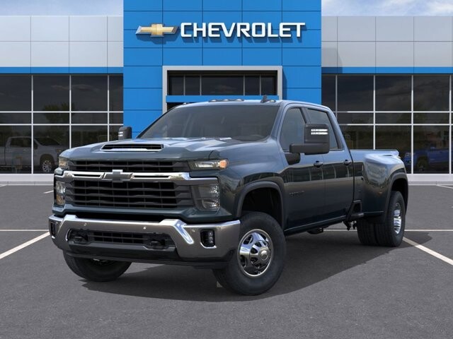 2026 Chevrolet Silverado 3500 in Burlington, WI 53105 - 18126585 7
