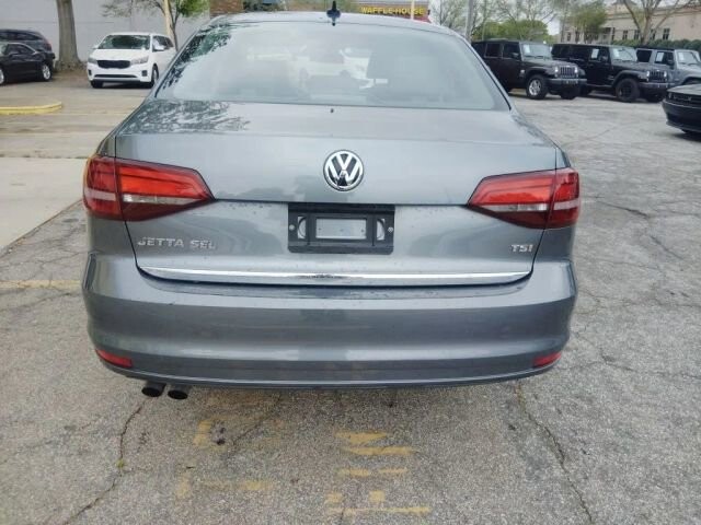 2017 Volkswagen Jetta in Greenville, SC 29607 - 18126592 4