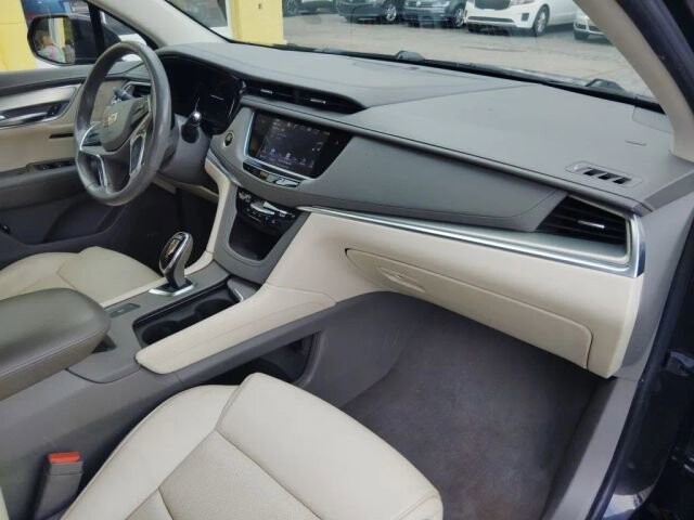 2018 Cadillac XT5 in Greenville, SC 29607 - 18126593 18