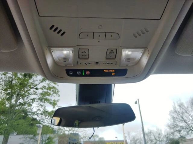 2018 Cadillac XT5 in Greenville, SC 29607 - 18126593 32