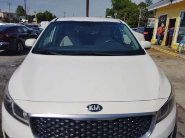 2016 Kia Sedona in Greenville, SC 29607 - 18126598 9