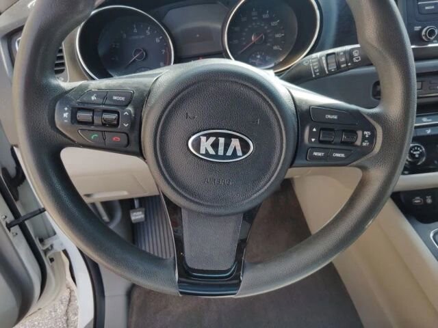 2016 Kia Sedona in Greenville, SC 29607 - 18126598 25