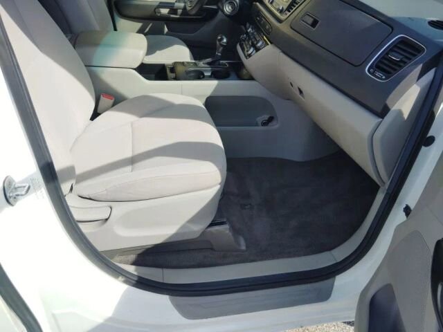 2016 Kia Sedona in Greenville, SC 29607 - 18126598 16