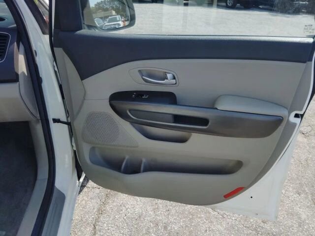 2016 Kia Sedona in Greenville, SC 29607 - 18126598 15