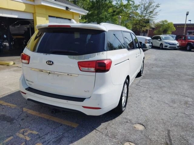 2016 Kia Sedona in Greenville, SC 29607 - 18126598 3