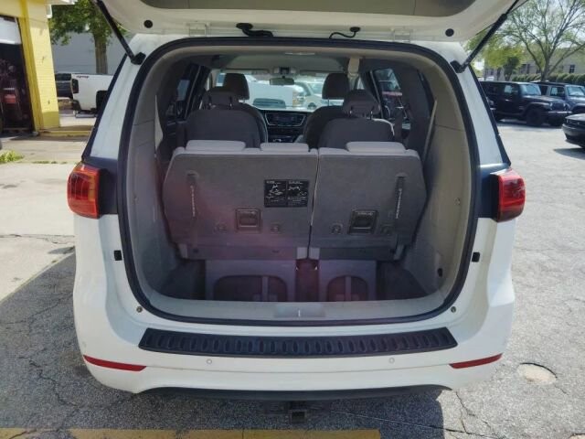 2016 Kia Sedona in Greenville, SC 29607 - 18126598 20