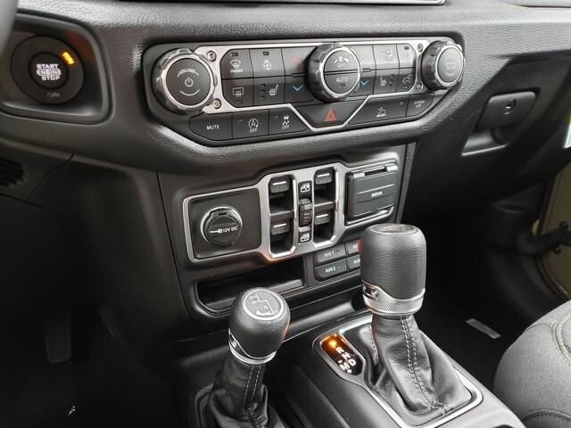 2026 Jeep Gladiator in Bedford, OH 44146 - 18126600 11