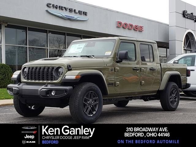 2026 Jeep Gladiator in Bedford, OH 44146 - 18126600 13