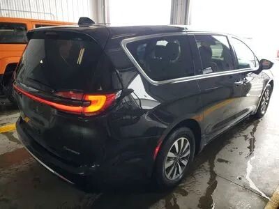 2023 Chrysler Pacifica in Wadena, MN 56482 - 18126615 3