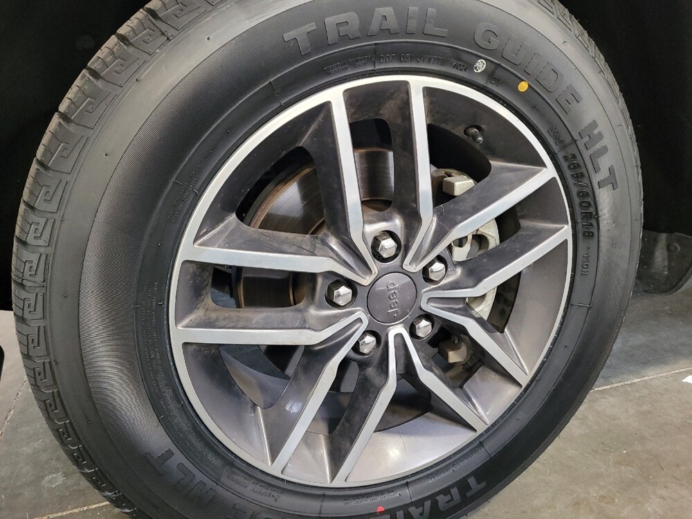 2019 Jeep Grand Cherokee in Fresno, CA 93726 - 18126624 31