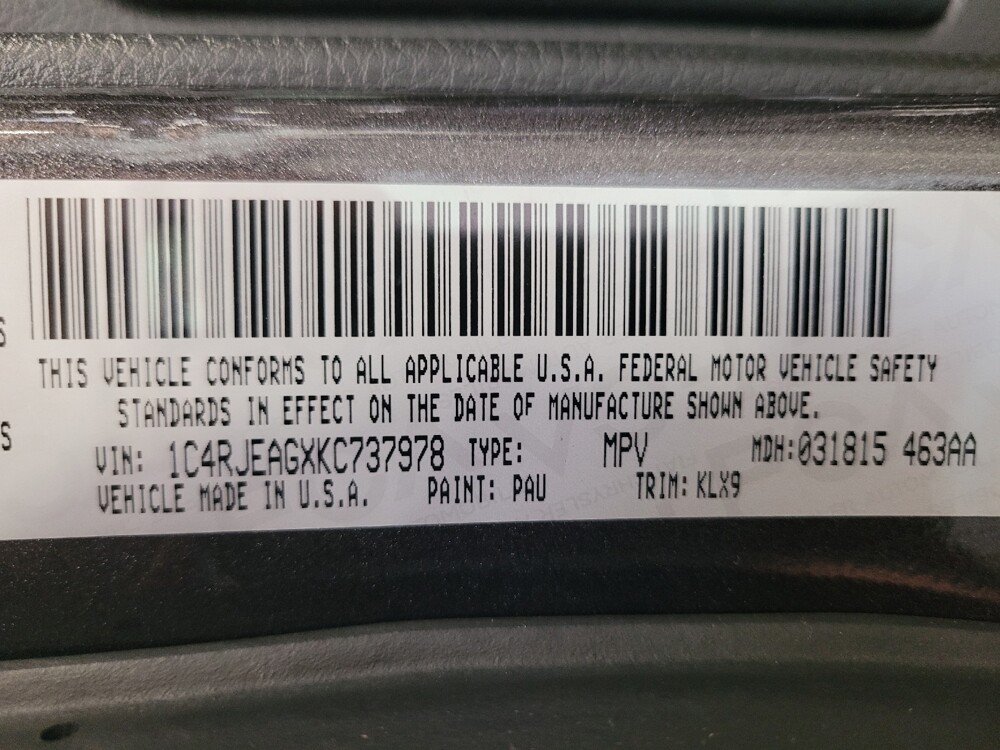 2019 Jeep Grand Cherokee in Fresno, CA 93726 - 18126624 33