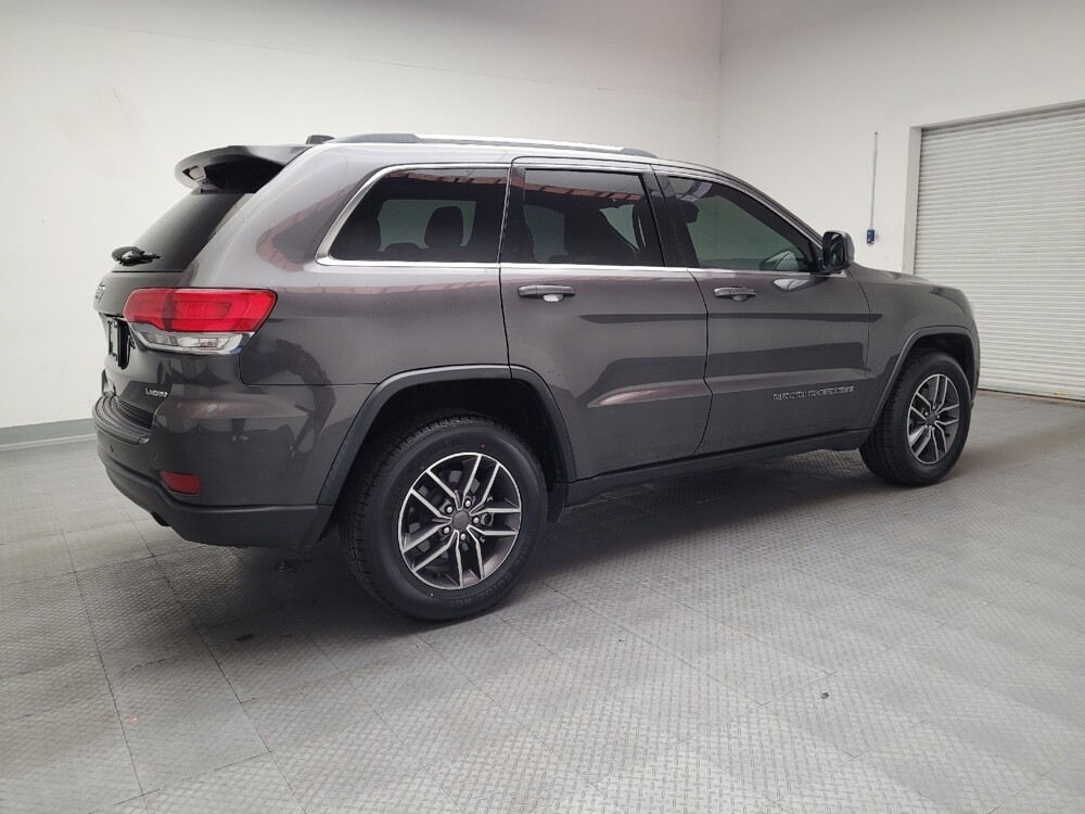 2019 Jeep Grand Cherokee in Fresno, CA 93726 - 18126624 10