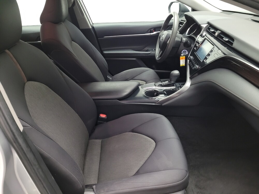 2019 Toyota Camry in Riverside, CA 92504 - 18126632 21