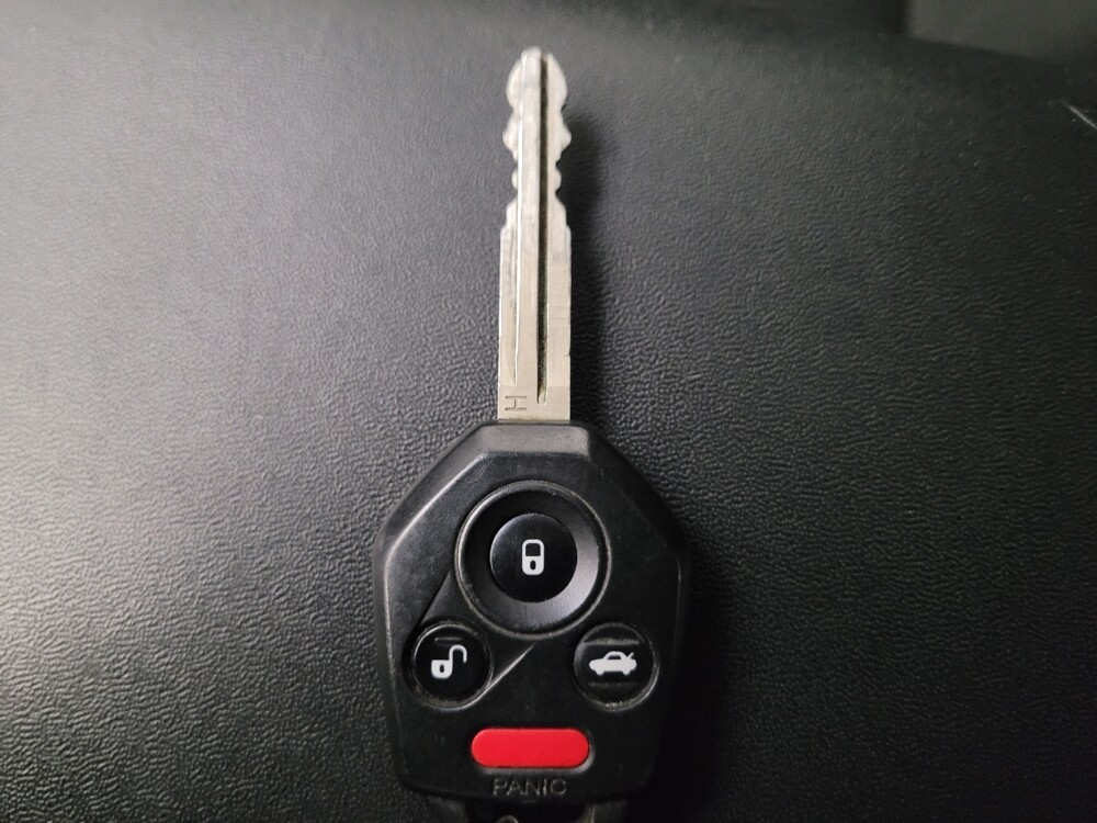 2022 Subaru Legacy in Downey, CA 90241 - 18126634 32