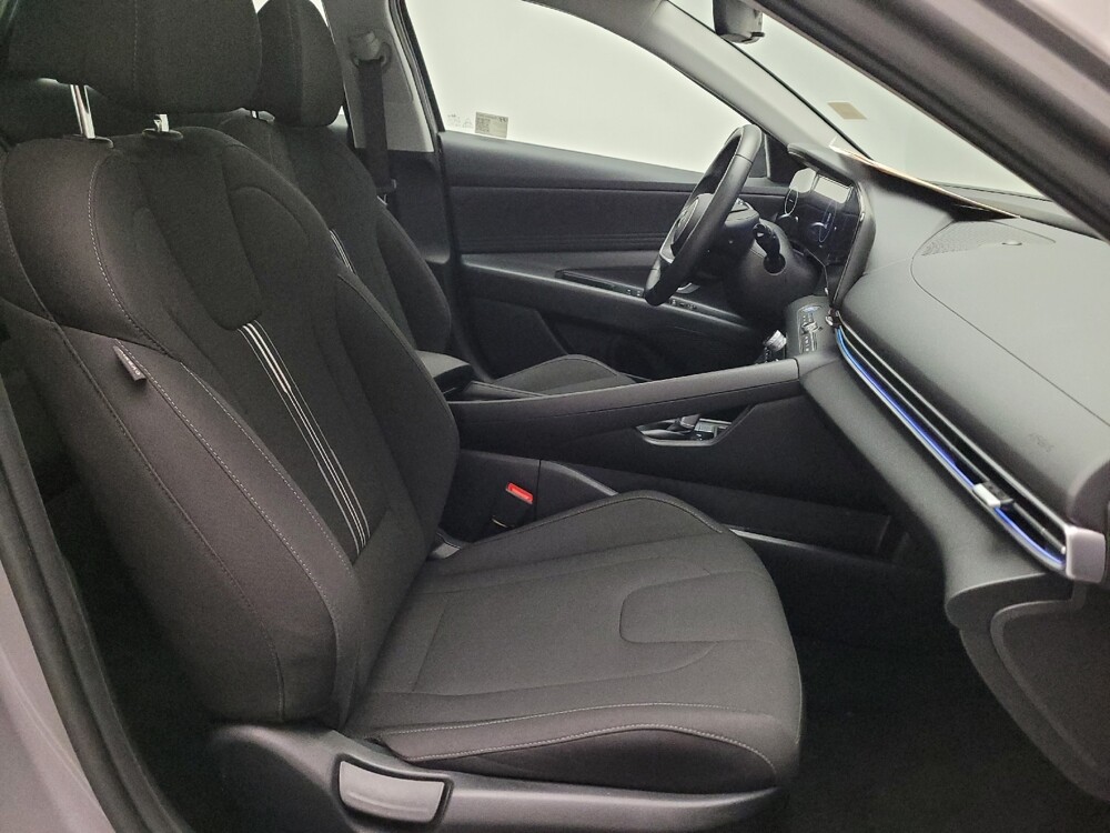 2025 Hyundai Elantra in El Cajon, CA 92020 - 18126635 21