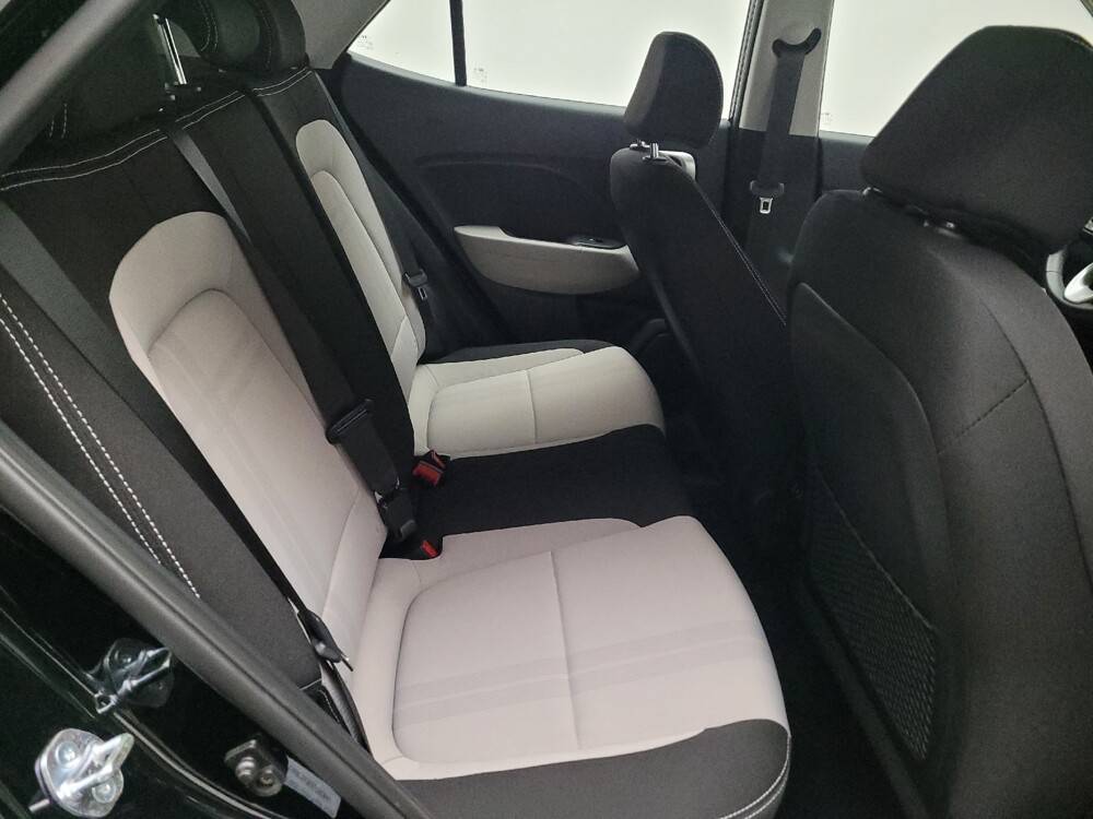 2025 Hyundai Venue in Montclair, CA 91763 - 18126639 19