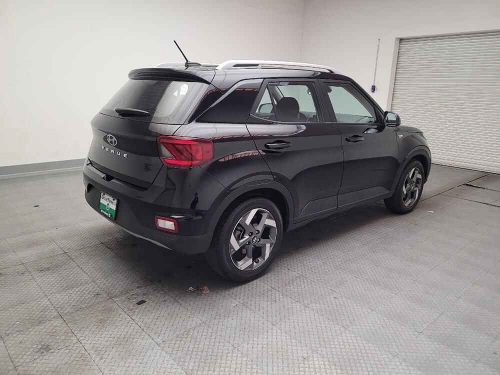 2025 Hyundai Venue in Montclair, CA 91763 - 18126639 9