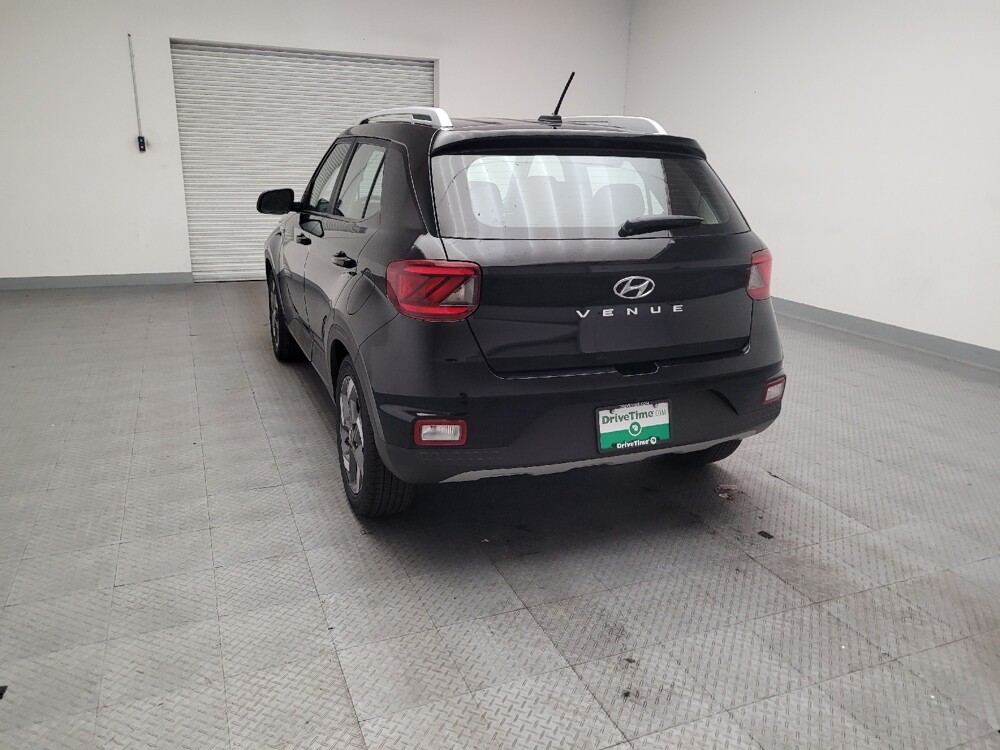 2025 Hyundai Venue in Montclair, CA 91763 - 18126639 6