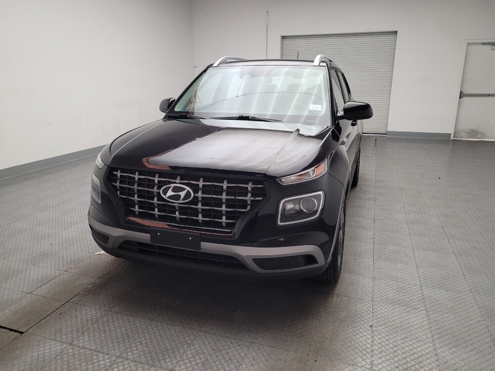 2025 Hyundai Venue in Montclair, CA 91763 - 18126639 15