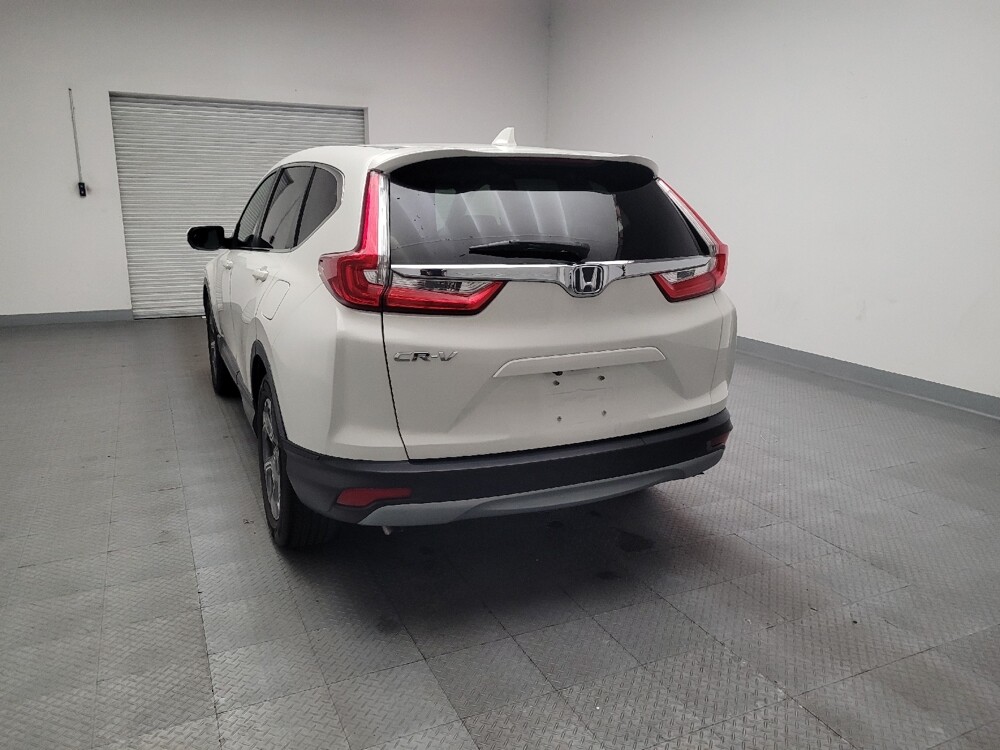 2018 Honda CR-V in Fresno, CA 93726 - 18126649 6