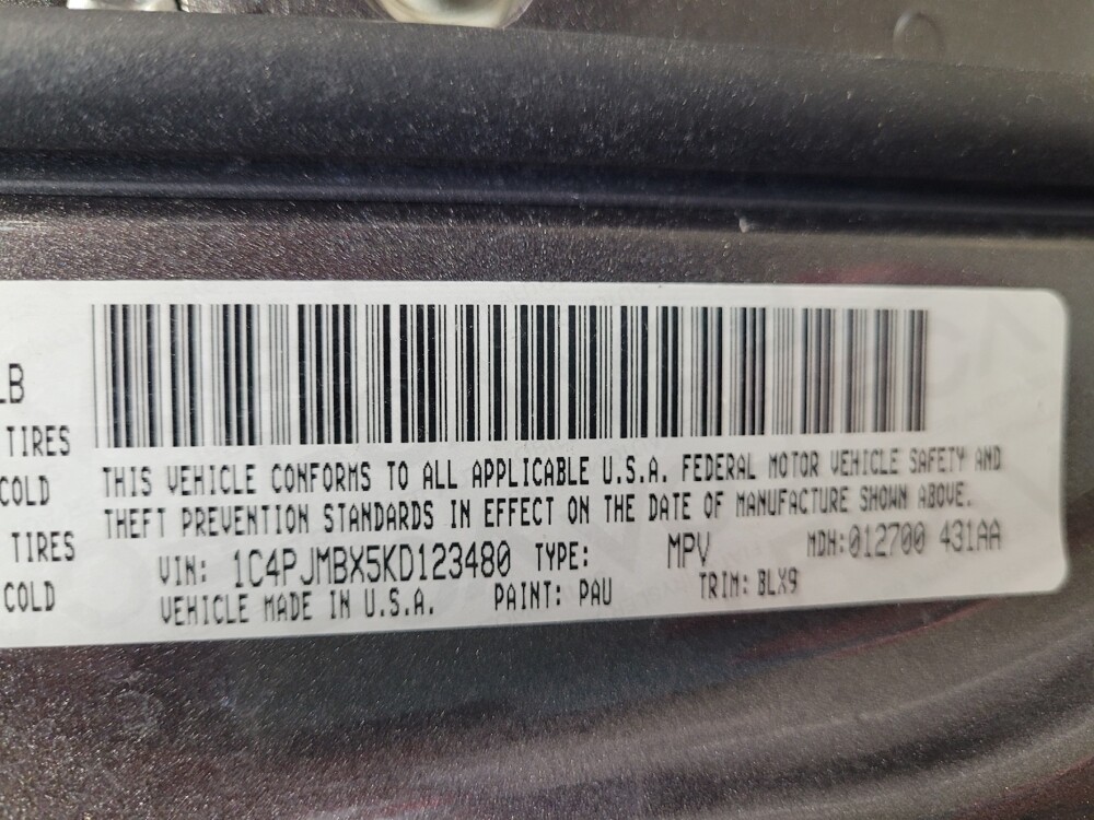 2019 Jeep Cherokee in Downey, CA 90241 - 18126652 33