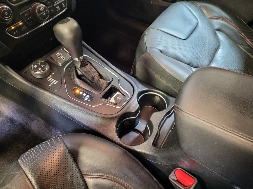 2019 Jeep Cherokee in Downey, CA 90241 - 18126652 26