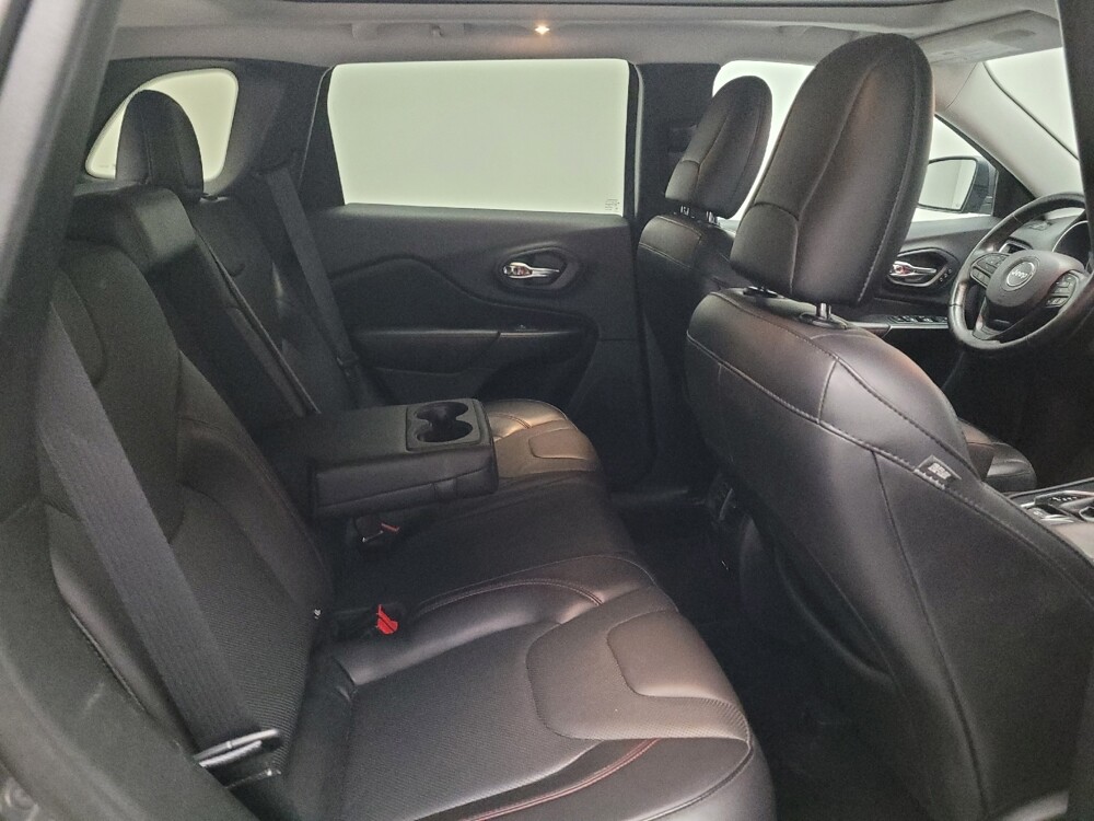 2019 Jeep Cherokee in Downey, CA 90241 - 18126652 19