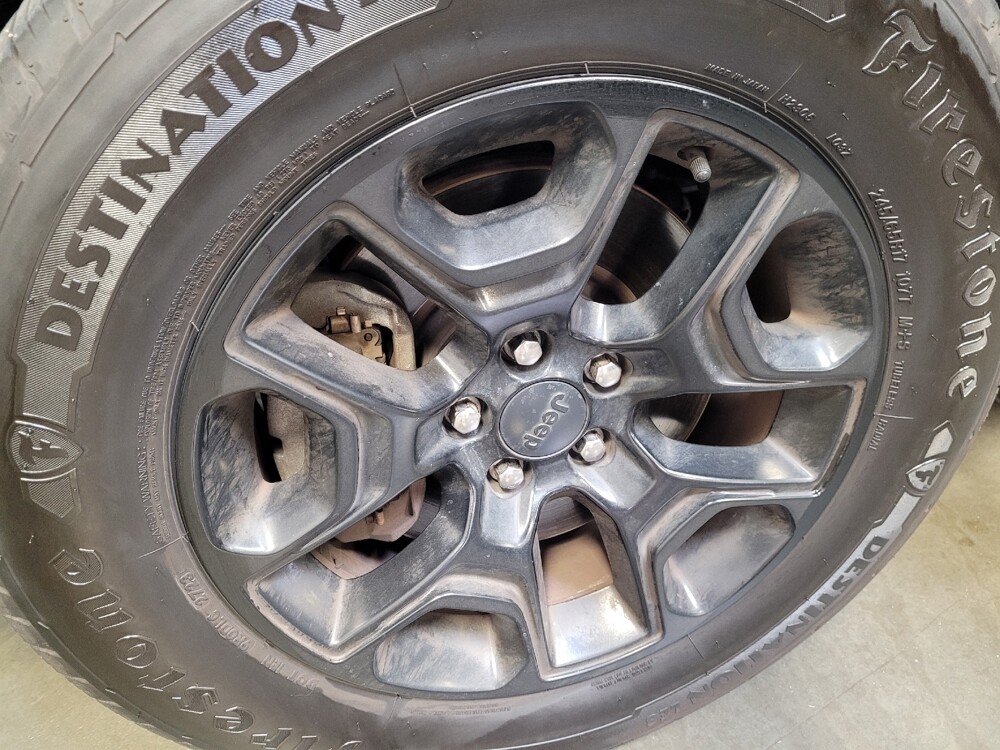 2019 Jeep Cherokee in Downey, CA 90241 - 18126652 31