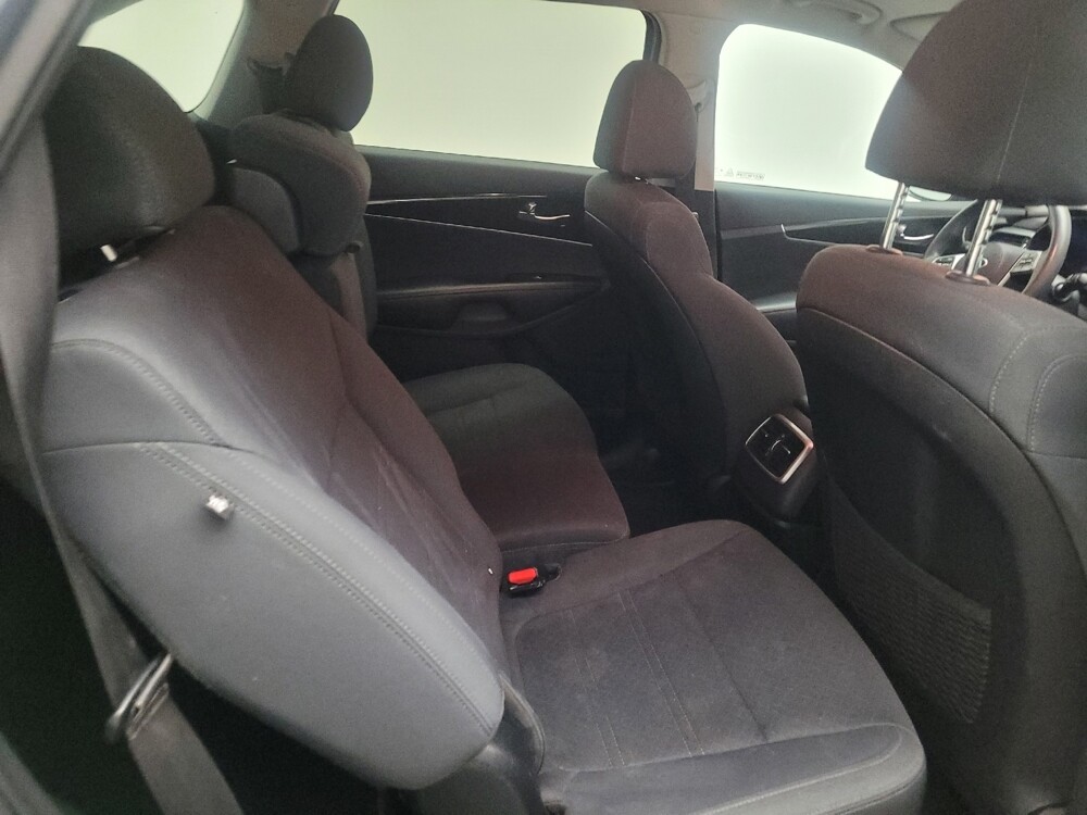 2020 Kia Sorento in Downey, CA 90241 - 18126653 19