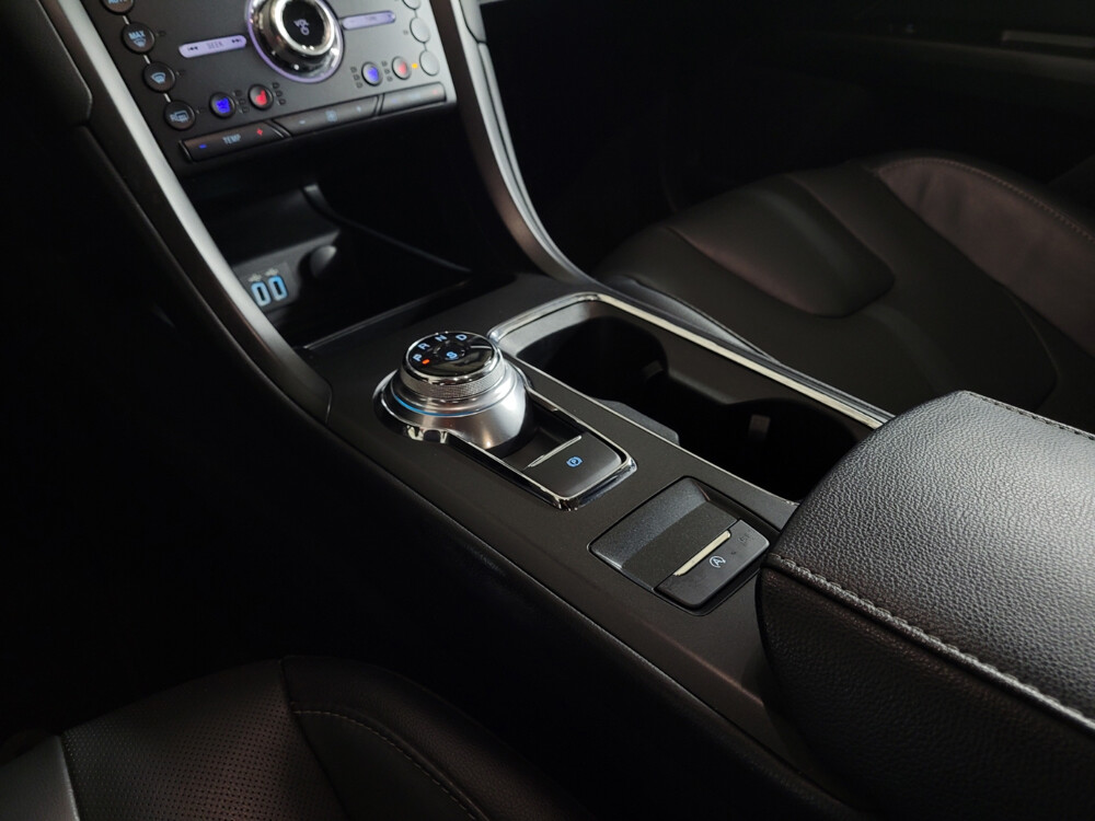 2019 Ford Fusion in Stone Mountain, GA 30083 - 18126654 26