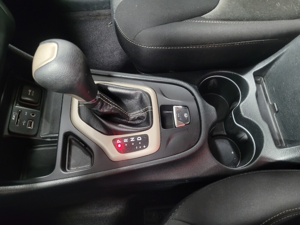 2016 Jeep Cherokee in Knoxville, TN 37923 - 18126656 26