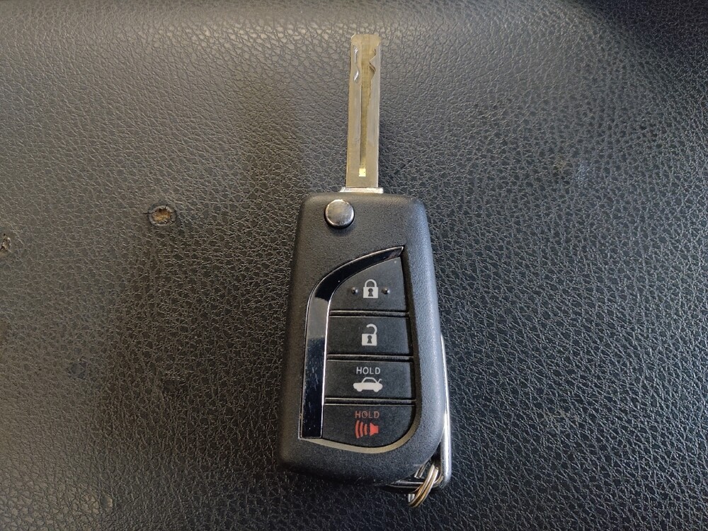 2018 Toyota Camry in Albany, GA 31705 - 18126658 32