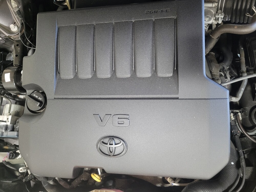 2015 Toyota Camry in Birmingham, AL 35215 - 18126672 30