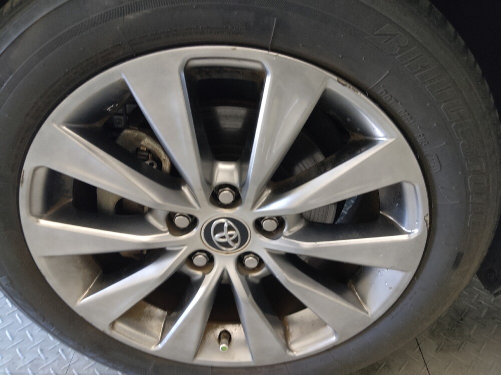 2015 Toyota Camry in Birmingham, AL 35215 - 18126672 31