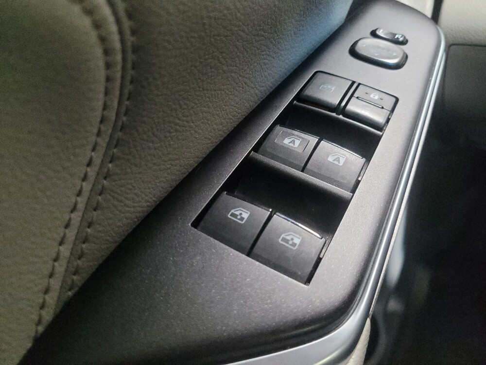 2015 Toyota Camry in Birmingham, AL 35215 - 18126672 27