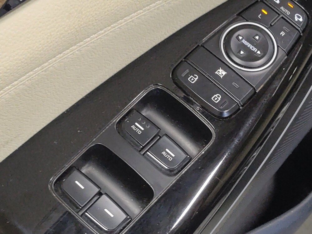 2019 Kia Cadenza in Fort Worth, TX 76116 - 18126691 27