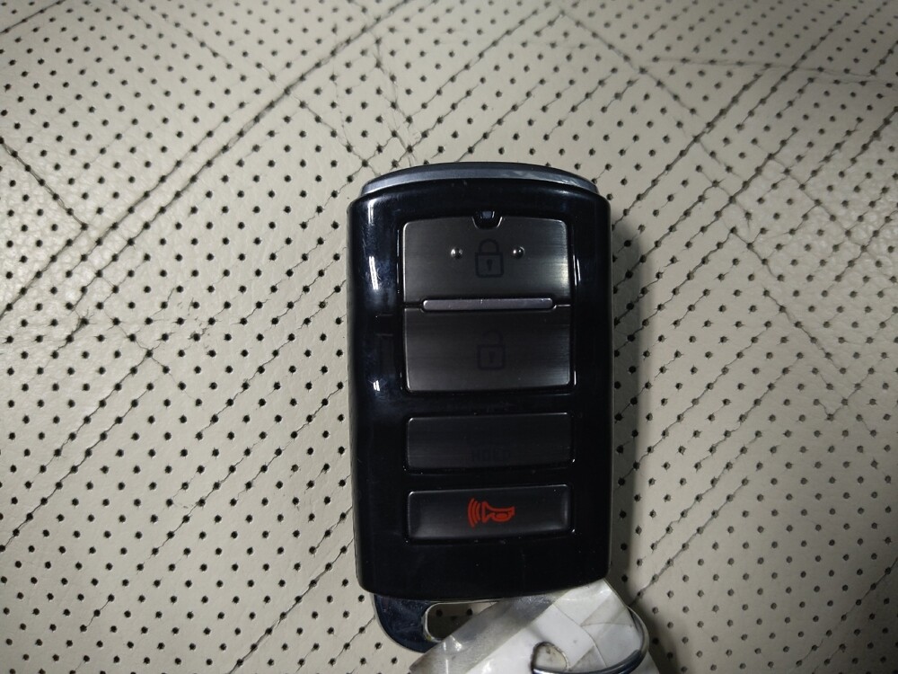 2019 Kia Cadenza in Fort Worth, TX 76116 - 18126691 32